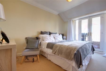 2 bed apartment to rent in West Street, Yarm, TS15 - Photo 2