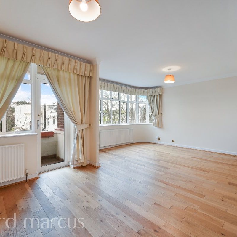 The Crescent - Photo 1