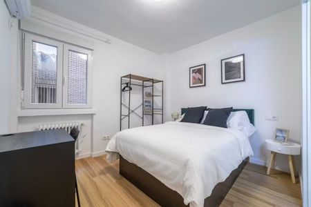 Calle de Embajadores, Madrid, Community of Madrid 28045 - Foto 4