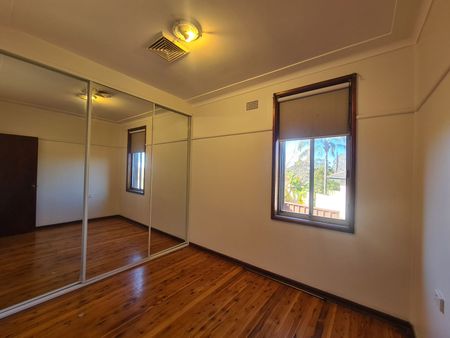 9 Gruner Street, 2170, Mount Pritchard Nsw - Photo 5