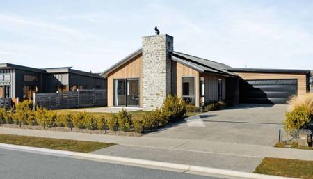 Modern 3-Bedroom Home in Alpine Estate - Photo 3