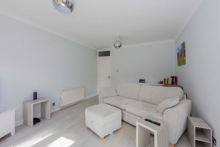 Tangier Lane, Eton - Photo 2