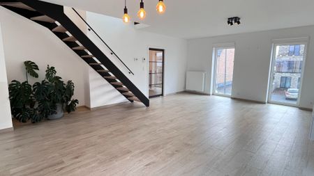 Recent duplex appartement met ruim terras, twee slaapkamers en dressing - Photo 2