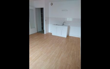 Location Appartement Studio 30 m² Lignac - Photo 4