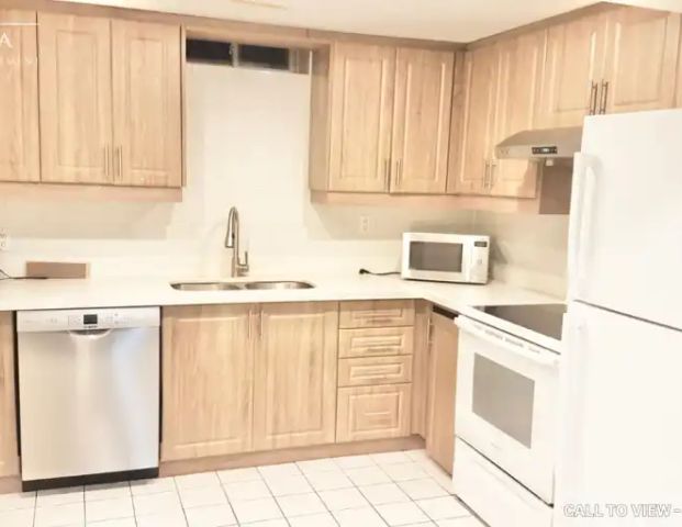 664 Esprit Crescent, Mississauga, Ontario L5R 3B9 | 664 Esprit Crescent, Mississauga - Photo 1