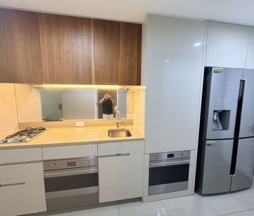 1 Park Lane, Chippendale NSW 2008 - Apartment For Rent | Domain - Photo 4