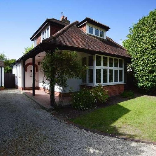 Faris Lane, Woodham, Addlestone, Surrey, KT15 - Photo 1