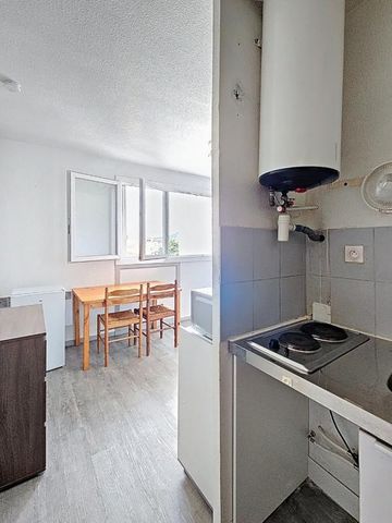 Location Appartement 1 pièce 17m² AGEN 47000 - Photo 3