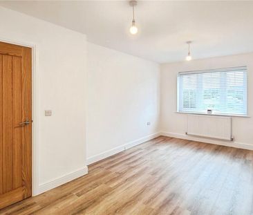 2 bedroom bungalow to rent - Photo 2