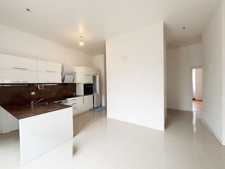 4-room apartment, in a quiet area and stunning views - Photo 3