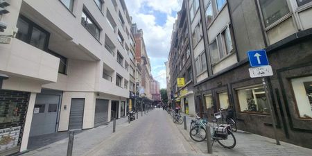 Appartement te huur in Antwerpen voor € 1.700 met 3 slaapkamers - Photo 4