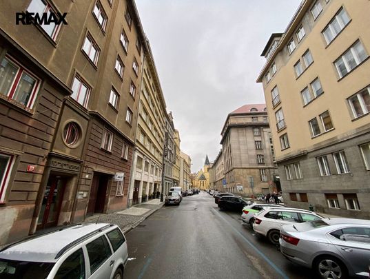 Pronájem bytu 2+1 v osobním vlastnictví 72 m², Praha 1 - Nové Město - Photo 1