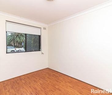 2 Bedroom Unit in a Central Location! - Photo 5