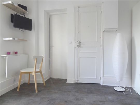 Location Appartement LEVALLOIS PERRET - - Photo 1