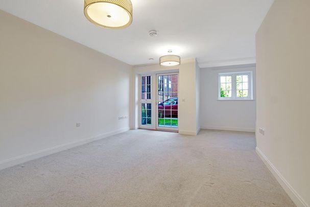 1 bedroom retirement property to rent - Photo 1