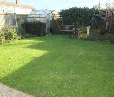 2 bedroom semi-detached house to rent - Photo 4