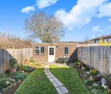 3 bedroom end of terrace house to rent - Photo 6