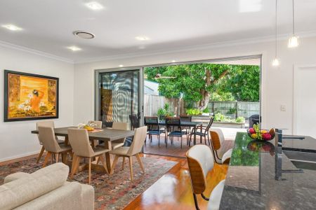 Coastal Living Made Easy! - Photo 3