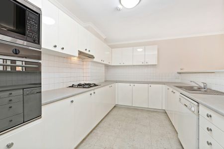 Executive two-bedroom apartment located in the heart of Strathfield - Photo 2
