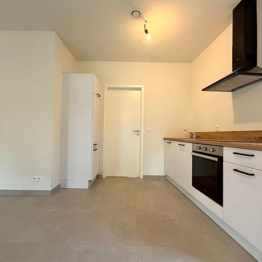 Appartement te huur in Namur voor € 950 met 1 slaapkamer - foto 1