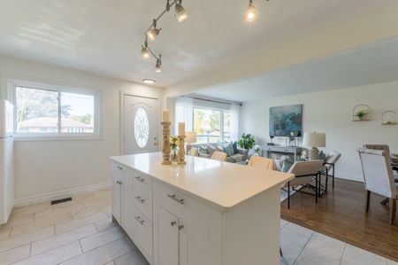 For Lease - 18 Daleview Avenue Unit# UPPER, Peterborough, Ontario - Photo 2