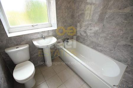 2 bedroom property to rent in Bacup - Photo 2