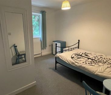 6 Bed - Burgess Road, Southampton - Photo 1