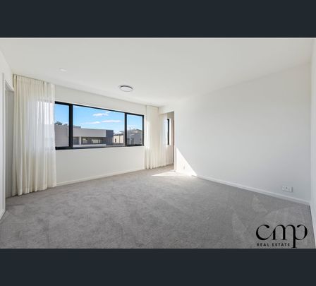 9 Mansfield Circuit, Gledswood Hills, NSW 2557 - Photo 1