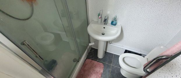 Flat 2, 95 Cathays Terrace, Cathays, Cardiff, CF24 4HT - Photo 1