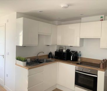 1 Bed Flat, Park Vista, SO15 - Photo 4