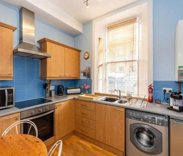 2 bedroom flat to rent - Photo 6