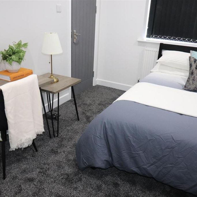 1 bedroom in a house share to rent - Photo 1