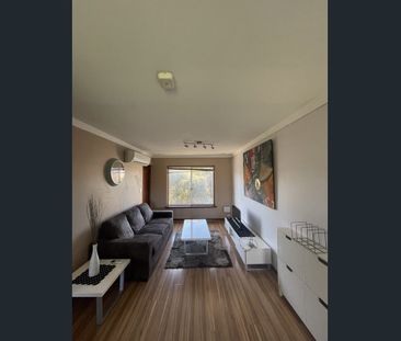 Furnished Riverside Living - Ideal for FIFO or Low-Maintenance Living - Photo 2