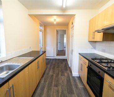 2 bedroom terraced house to rent - Photo 5