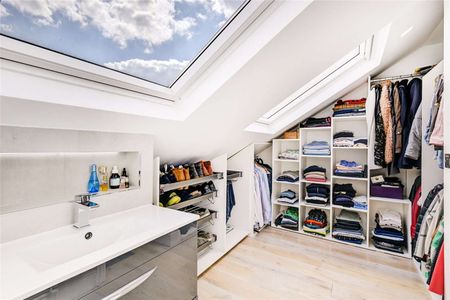 Shelgate Road, London, SW11 1BA - Photo 3