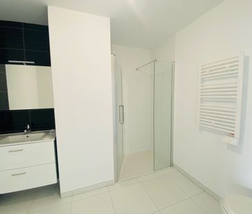 Location Appartement 2 pièces 39m² NICE 06200 - Photo 3