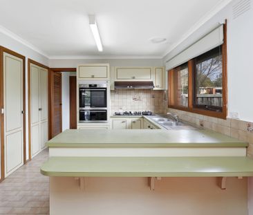 Spacious Three-Bedroom Home on a Corner Block - Photo 5