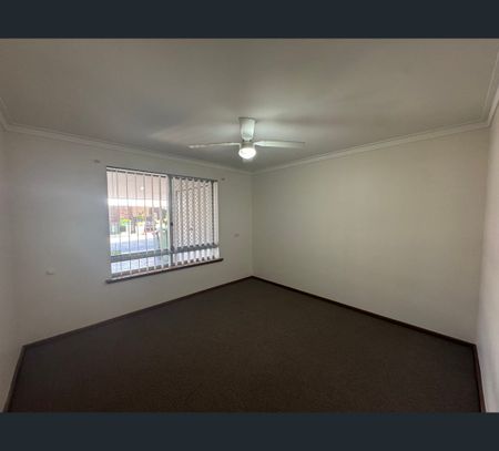 19/6 Merope Close, Rockingham, WA 6168 - Photo 4