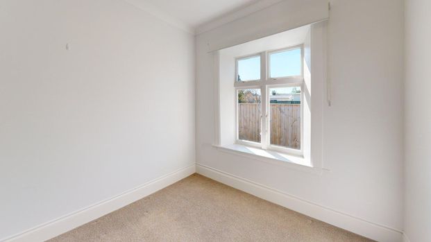 Takaro - 3 Bedrooms - Photo 1
