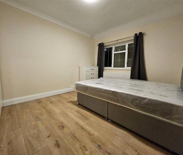 8 bedroom semi-detached house to rent - Photo 6