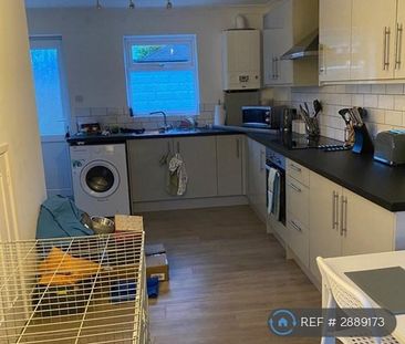 3 bedroom terraced house to rent - Photo 3