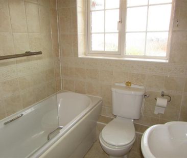 2 bedroom house to rent - Photo 1