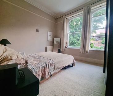 2 Bed Flat, Thicket Road, SE20 - Photo 2