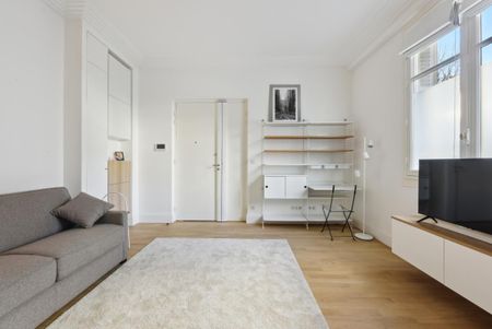 Location Appartement 1 pièce 35m² PARIS 16ème - Photo 4