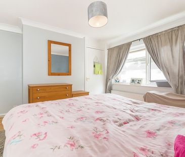 3 Bed Flat, Wellow Close, SO18 - Photo 4