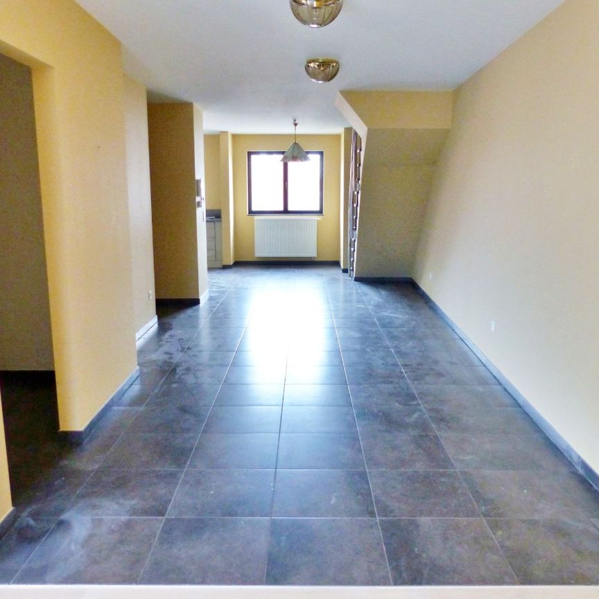 Zeer ruim duplex-appartement met 3 slpks. in Herk-de-Stad - Foto 1