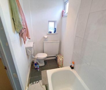 4 bedroom house to rent - Photo 4