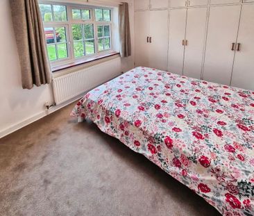 3 bedroom detached bungalow to rent - Photo 1