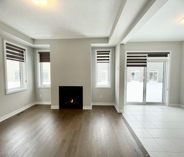 For Lease - 634 Allied Mews, Stittsville - Munster - Richmond, Ontario - Photo 2