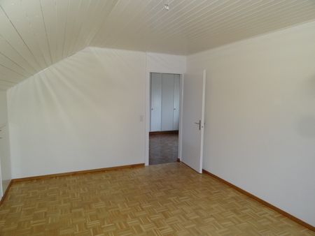 RESERVIERT: Charmante Dachwohnung mit 2 Balkonen - Photo 4